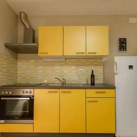 And Golden Gate Apartment Split